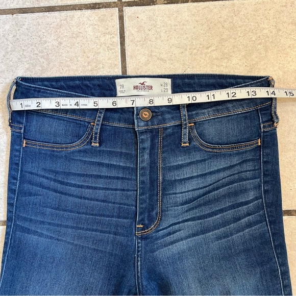 Hollister high rise super skinny jean 7R , 28W, Medium wash, zipper fly - Picture 6 of 7